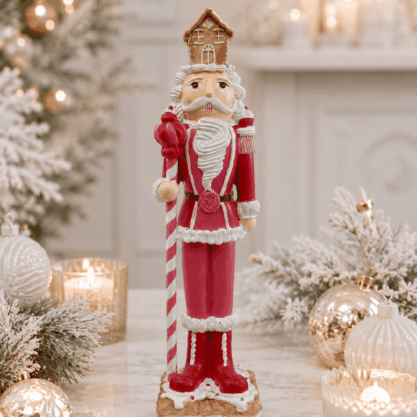 Cascanueces navideño rojo de resina con detalles de jengibre – 45 cm